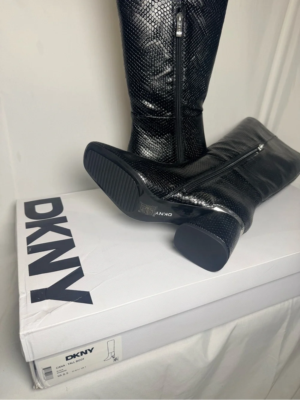 DKNY women’s Cana block heel knee high boots wide calf size 9.5